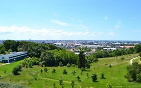 Studio Belle Vue Bordeaux - Parking Prive - Netflix - Tram A
